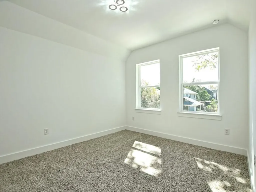 402 Zennia Street Austin TX 78751