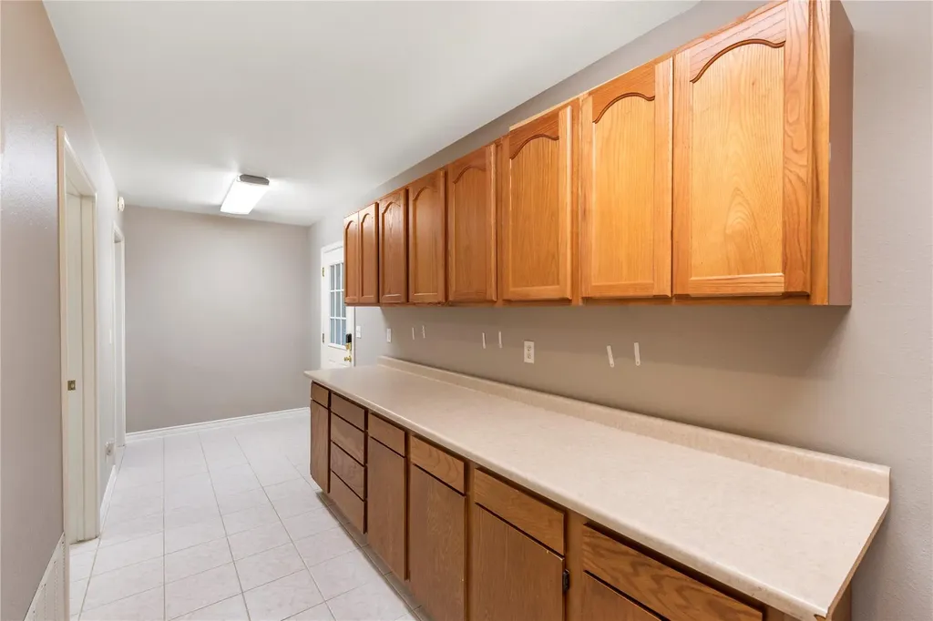 1050 Oak Grove Road Leander TX 78641
