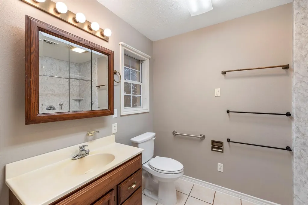 1050 Oak Grove Road Leander TX 78641