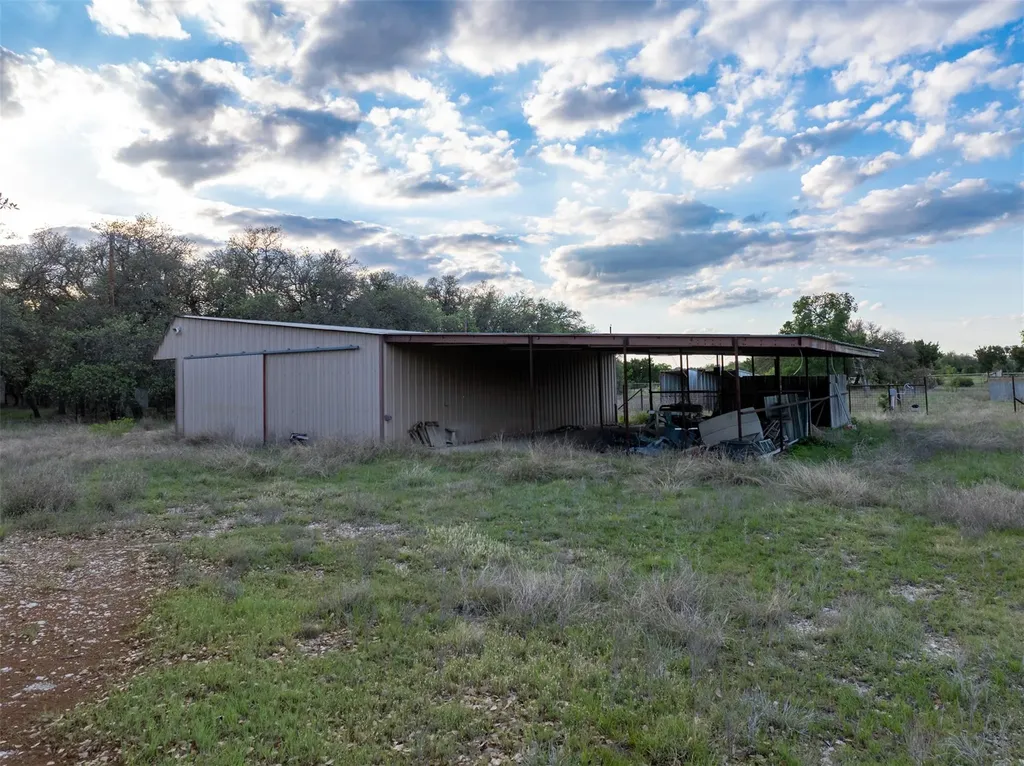 1050 Oak Grove Road Leander TX 78641