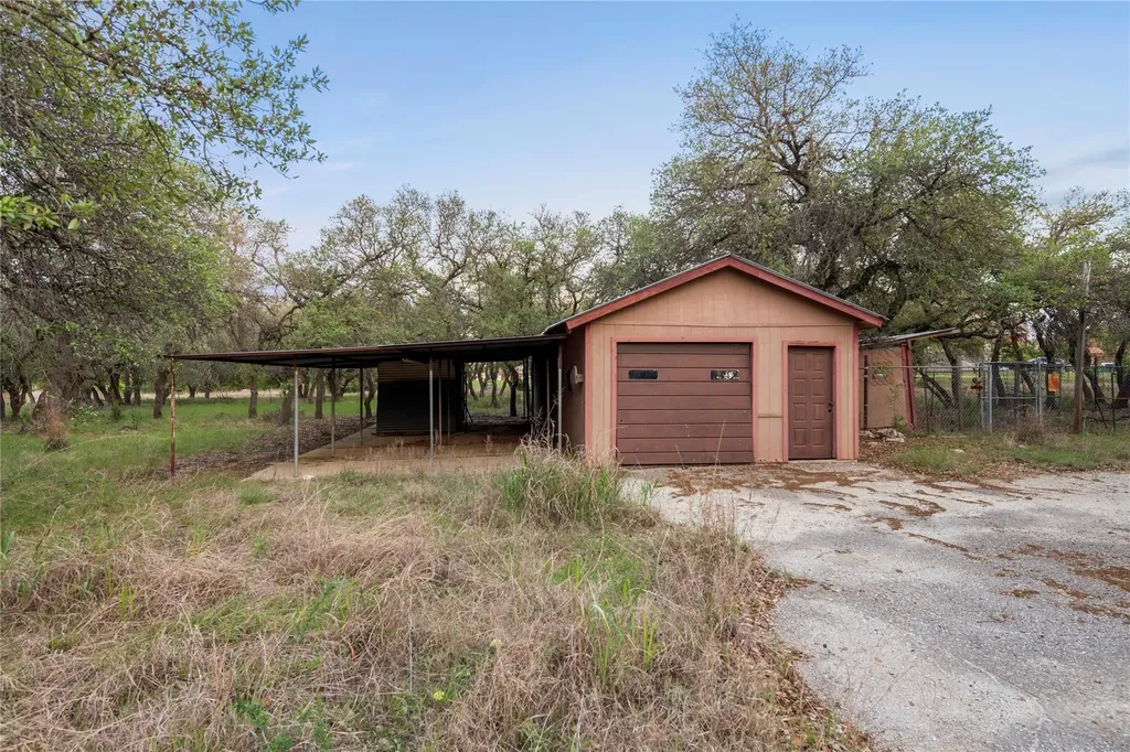 1050 Oak Grove Road Leander TX 78641