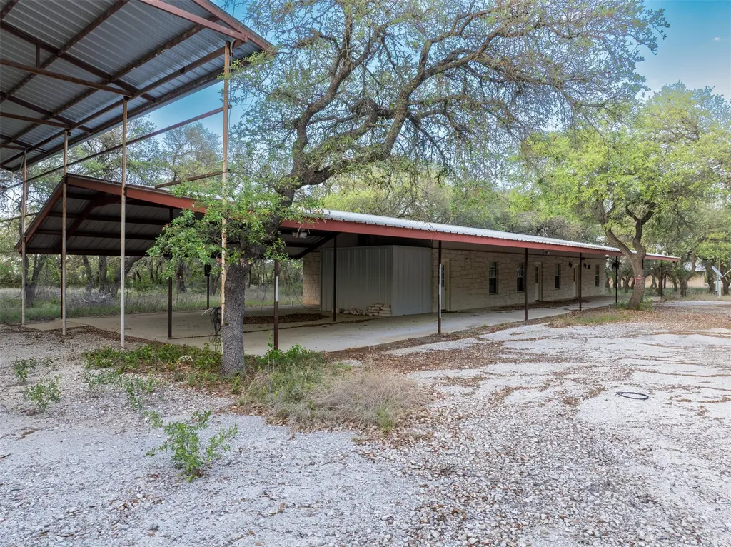1050 Oak Grove Road Leander TX 78641