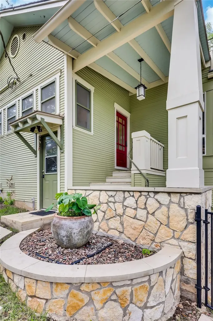 610 Oakland Avenue Austin TX 78703