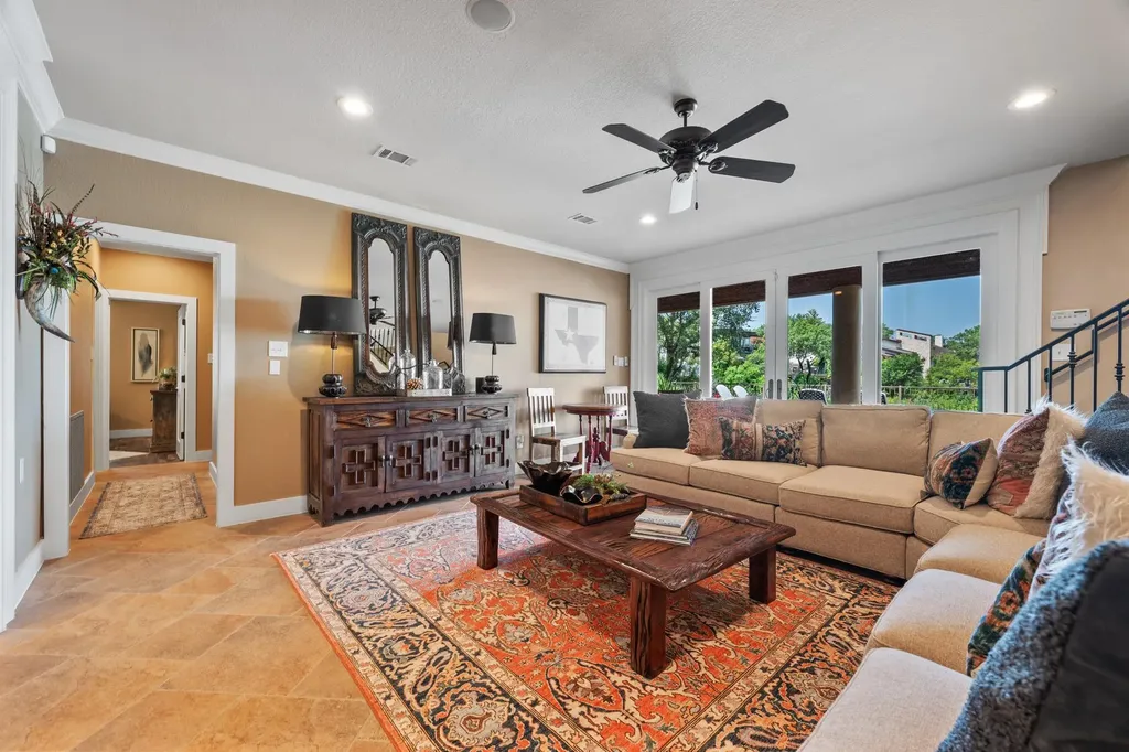 107 Edgewater Cove Lakeway TX 78734