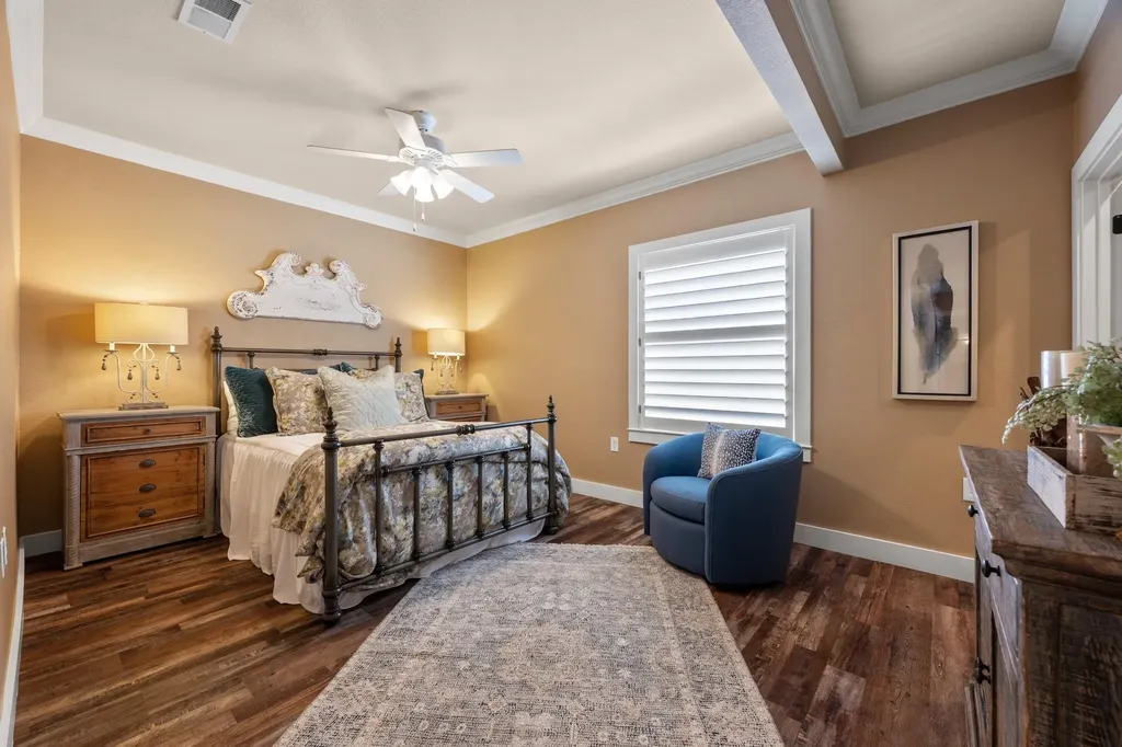 107 Edgewater Cove Lakeway TX 78734