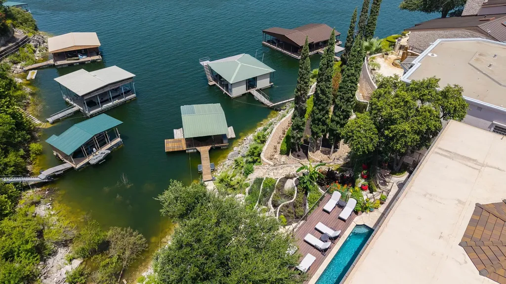 107 Edgewater Cove Lakeway TX 78734