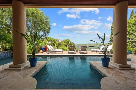 107 Edgewater Cove Lakeway TX 78734