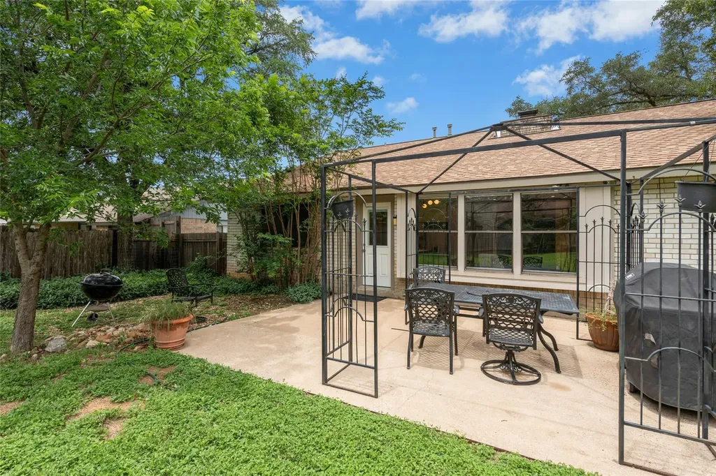 4805 Duval Road Austin TX 78727