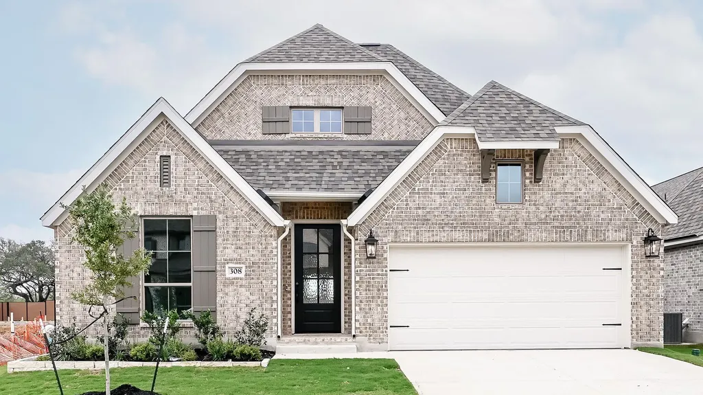 308 Foxfire Cove Lockhart TX 78644