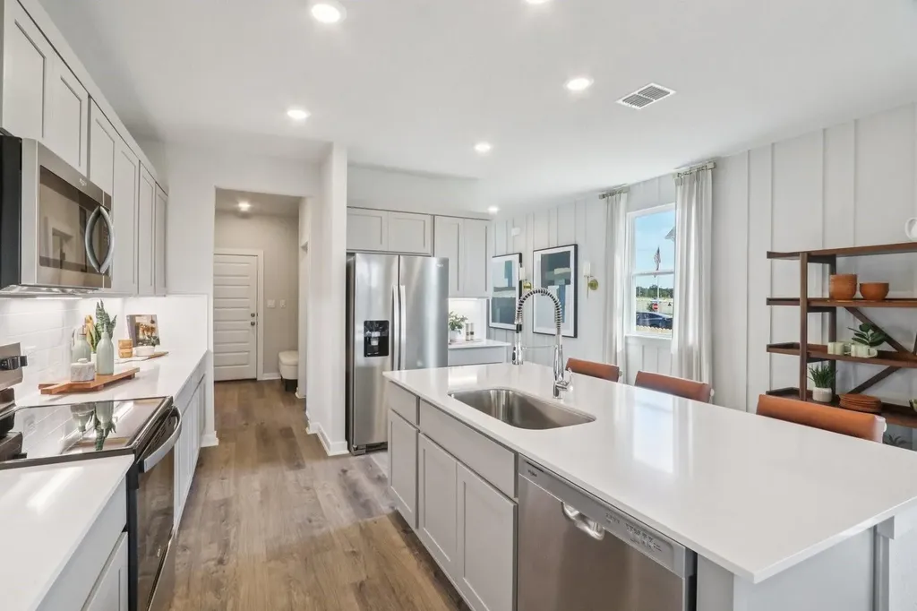 108 Hornet Street Elgin TX 78621