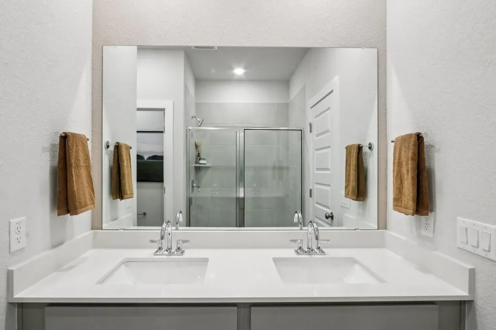 108 Hornet Street Elgin TX 78621