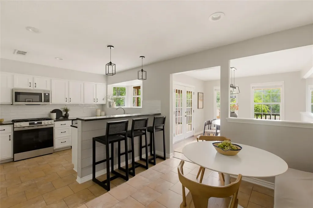 6408 Steer Trail Austin TX 78749
