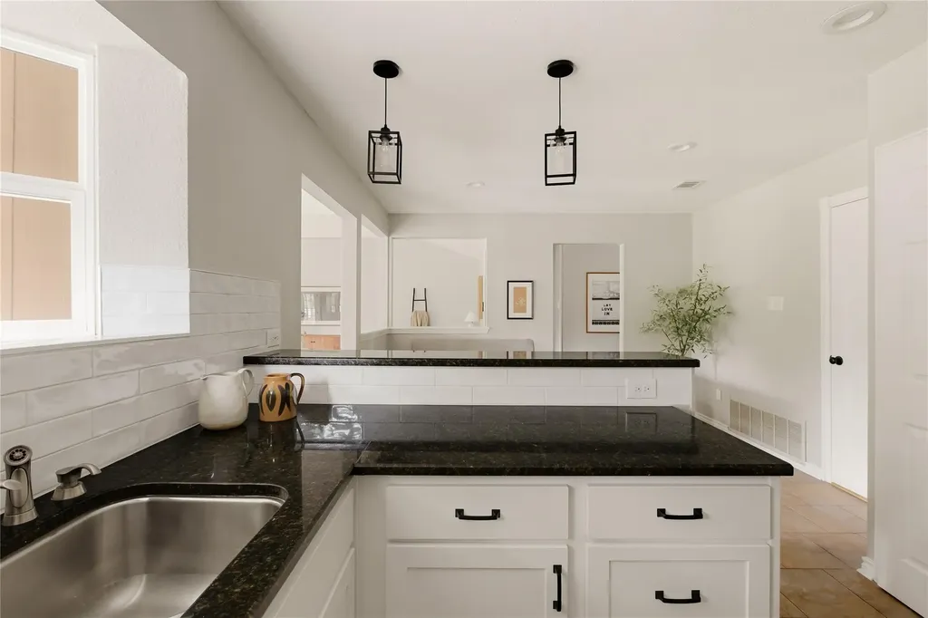 6408 Steer Trail Austin TX 78749