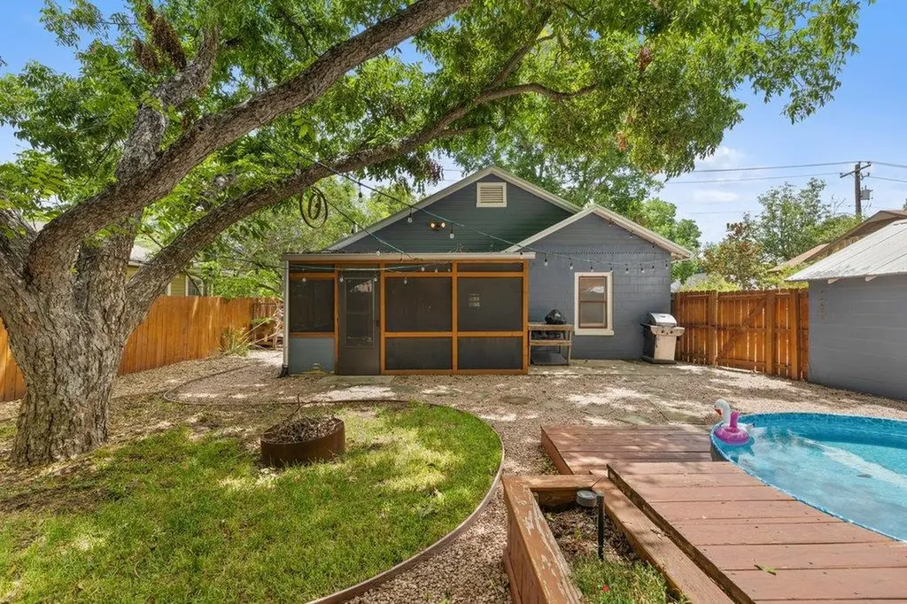 1218 S Myrtle Street Georgetown TX 78626