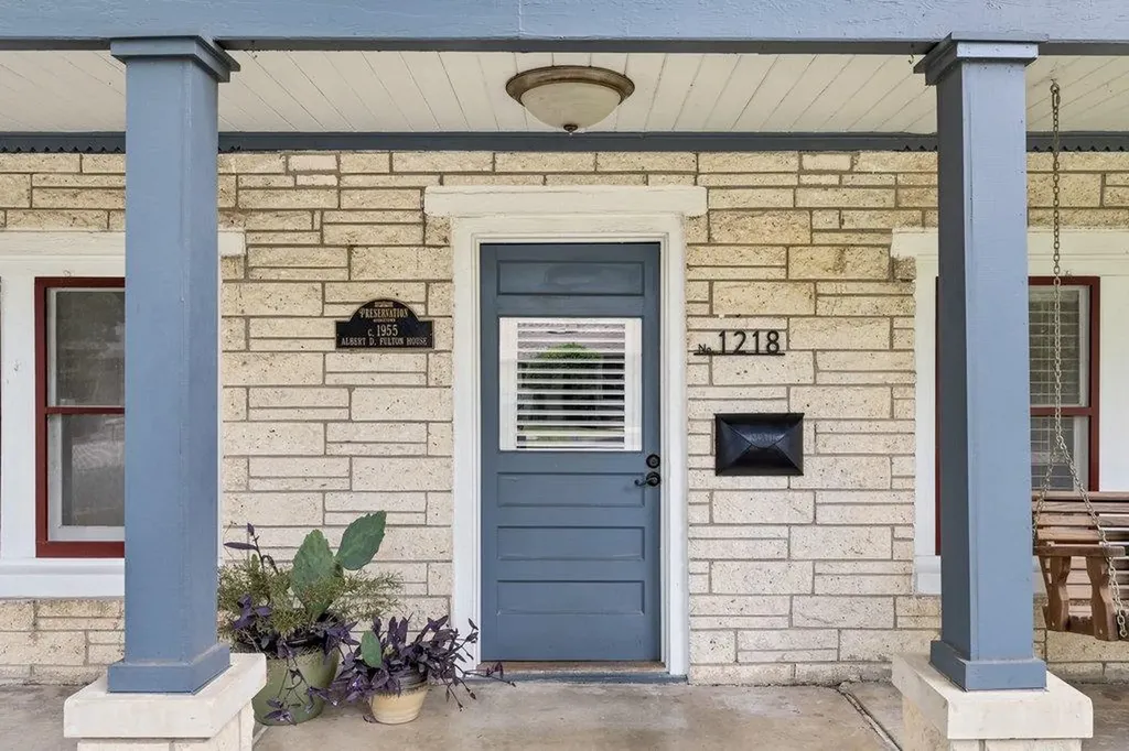1218 S Myrtle Street Georgetown TX 78626