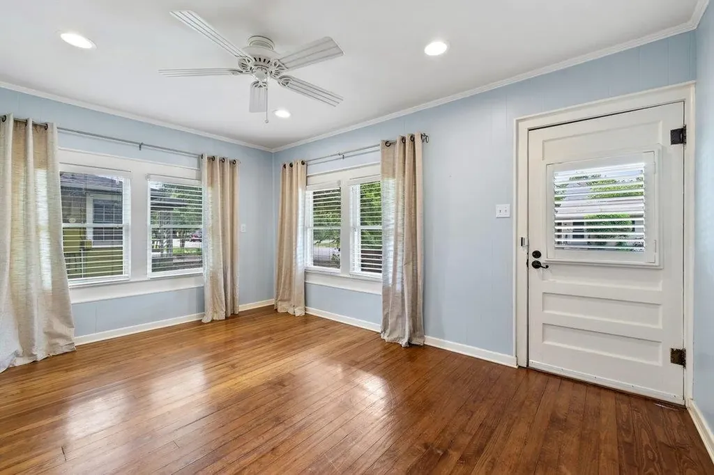 1218 S Myrtle Street Georgetown TX 78626