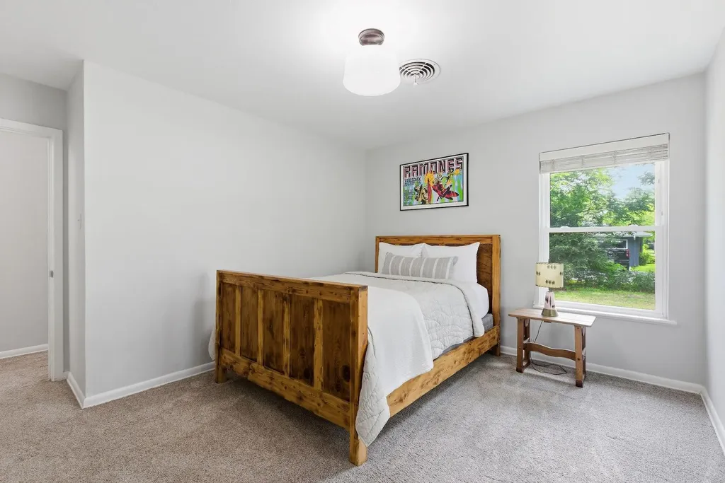 1215 W Live Oak Street Lockhart TX 78644
