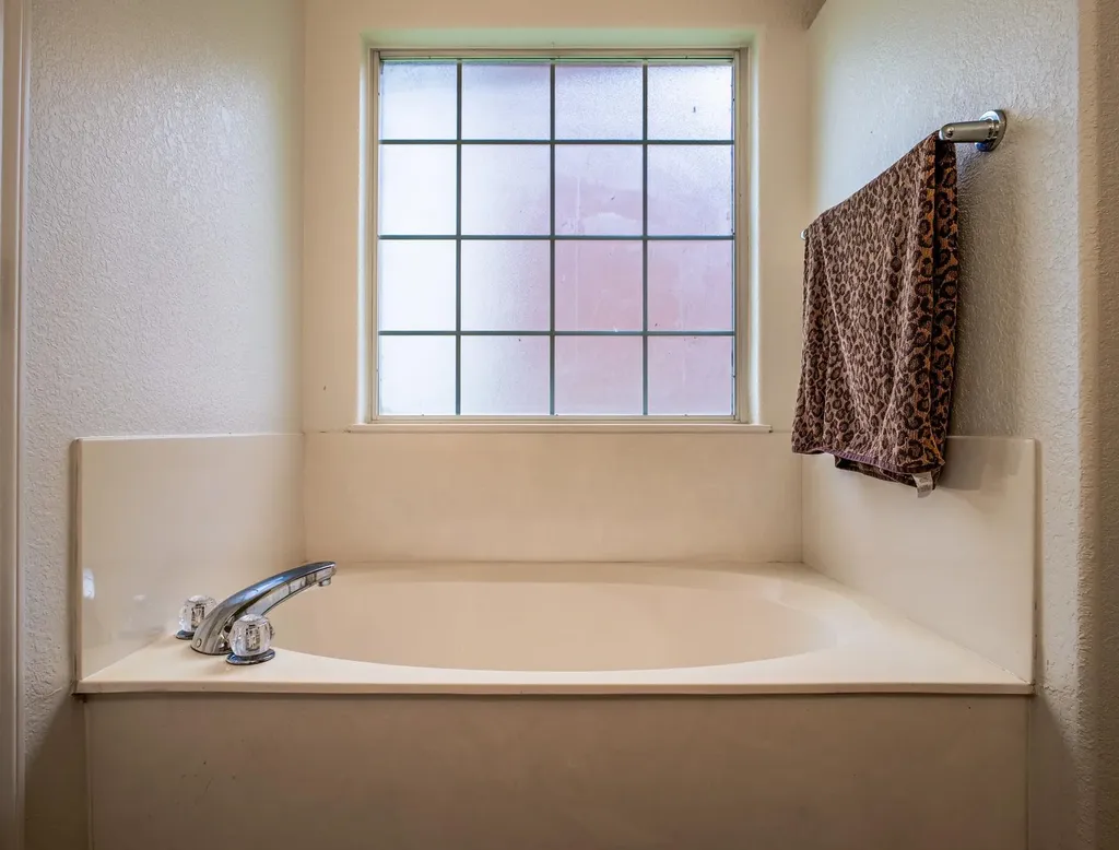 408 Spyglass Street Meadowlakes TX 78654