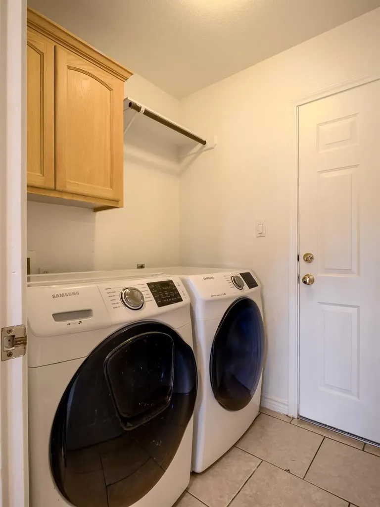 408 Spyglass Street Meadowlakes TX 78654