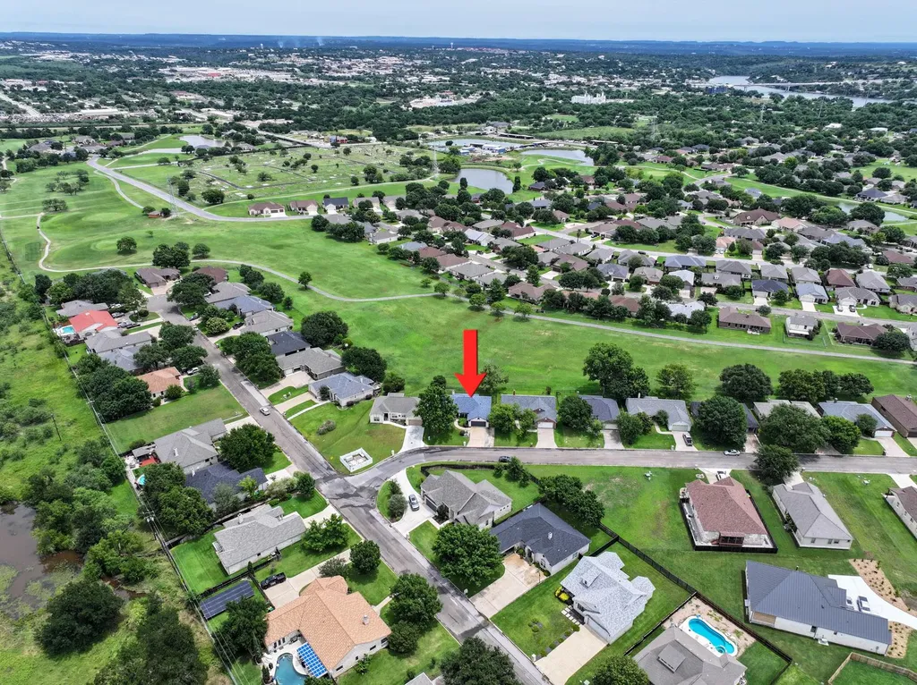 408 Spyglass Street Meadowlakes TX 78654