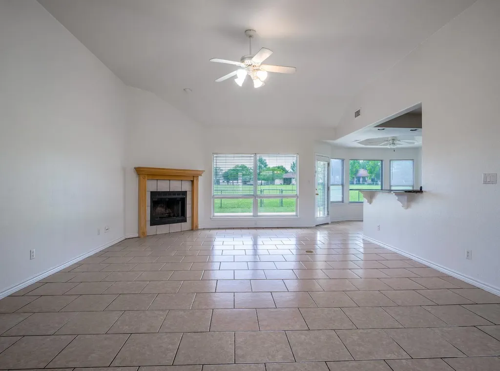 408 Spyglass Street Meadowlakes TX 78654