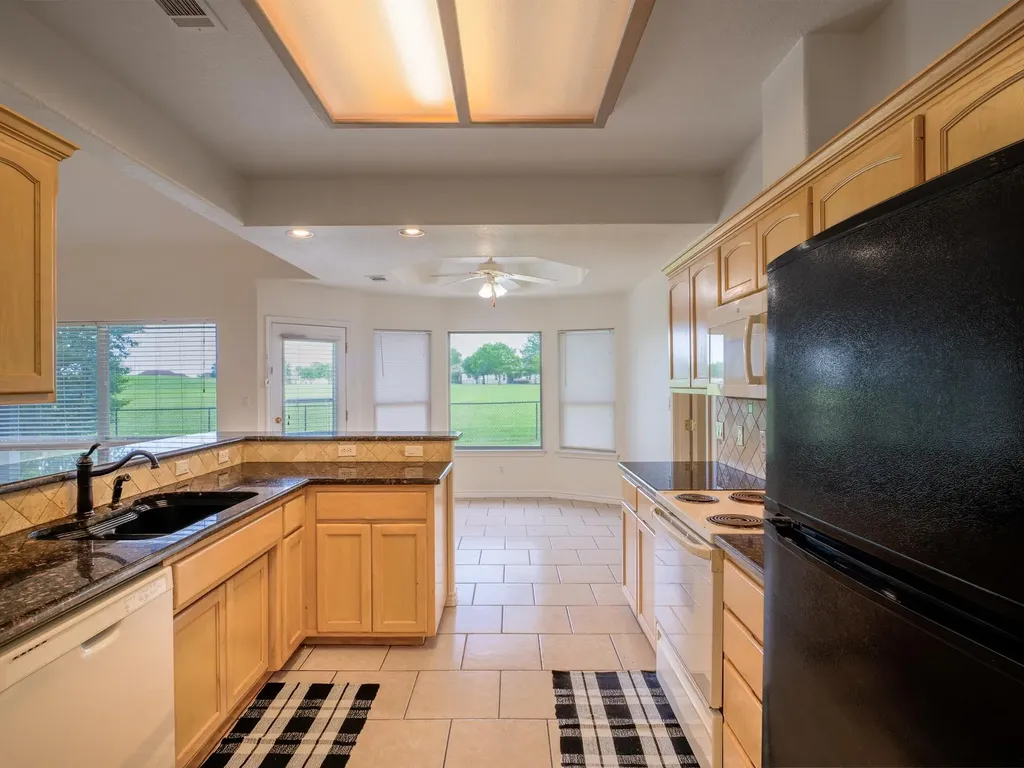 408 Spyglass Street Meadowlakes TX 78654