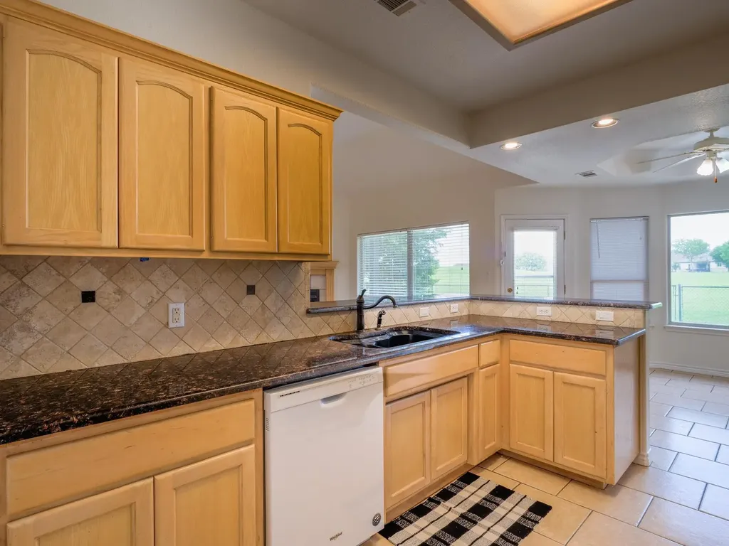 408 Spyglass Street Meadowlakes TX 78654