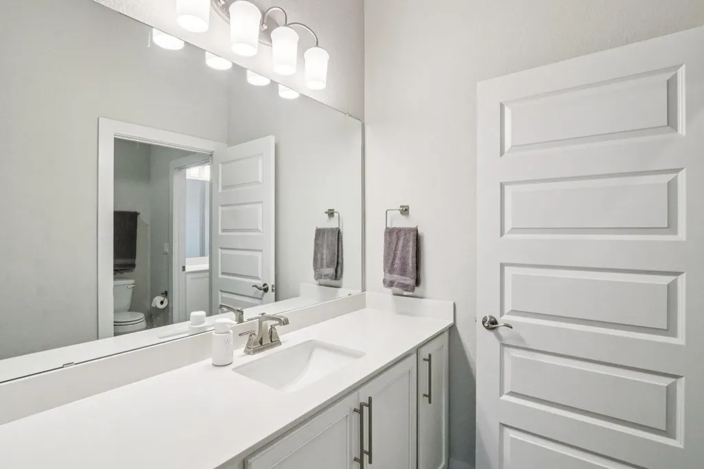 1141 Lucca Drive Dripping Springs TX 78620