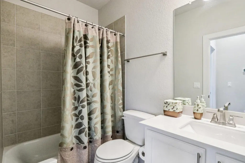 1141 Lucca Drive Dripping Springs TX 78620