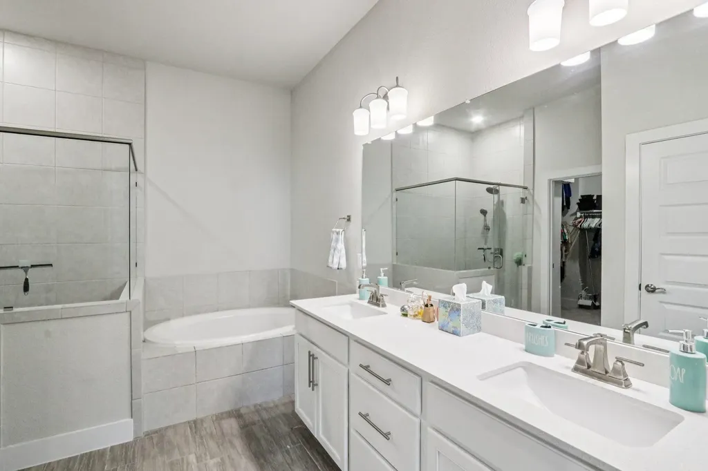 1141 Lucca Drive Dripping Springs TX 78620