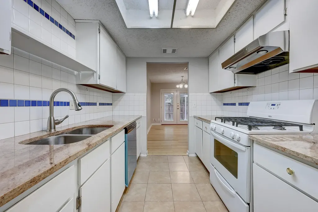 6300 Capriola Drive Austin TX 78745
