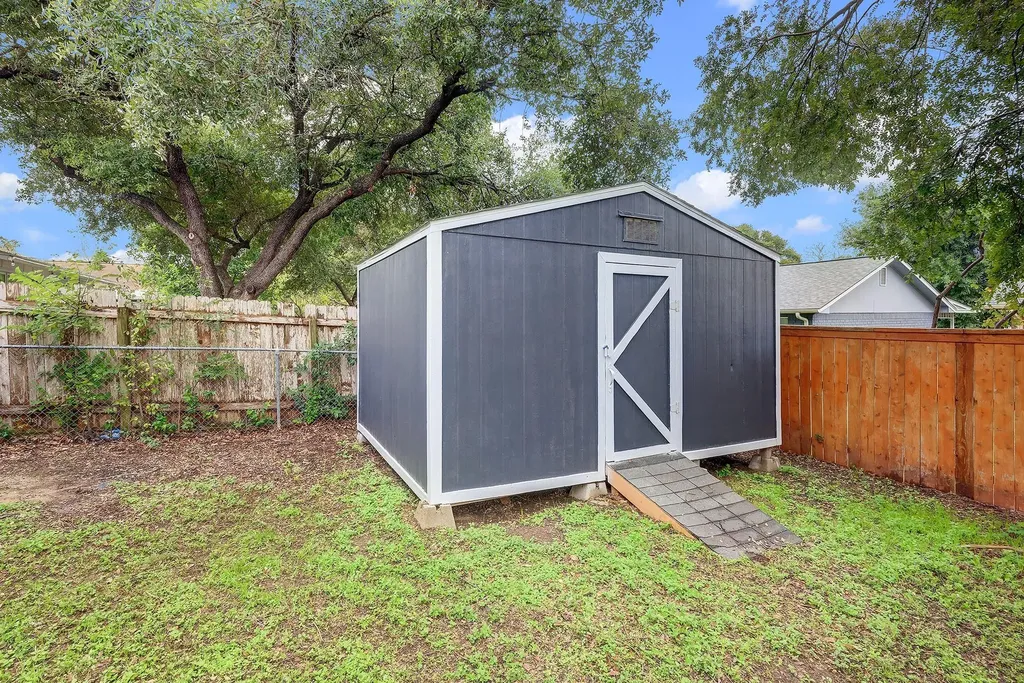 6300 Capriola Drive Austin TX 78745