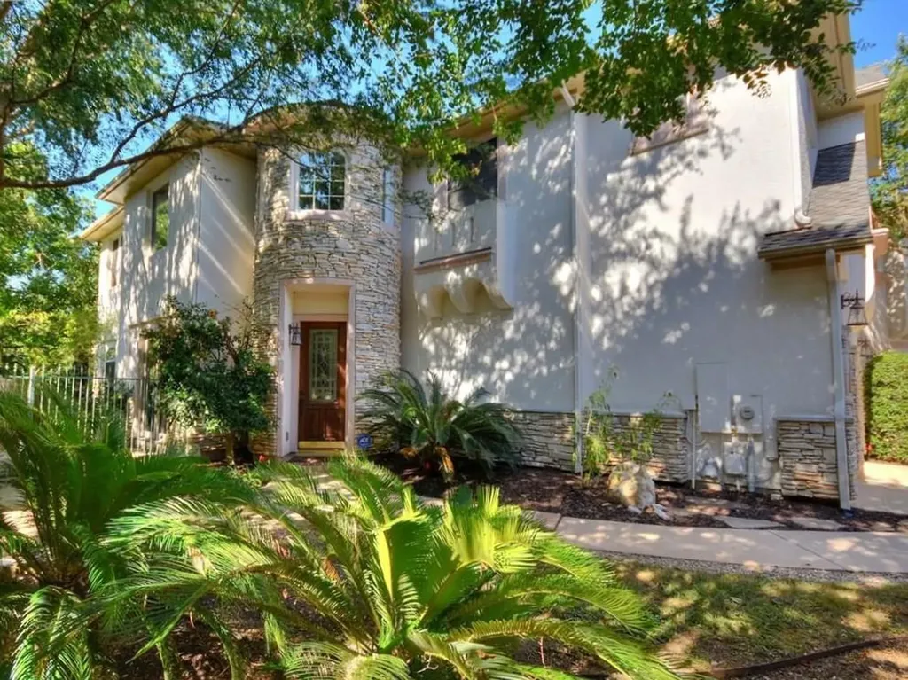 3903 Gaines Court Austin TX 78735