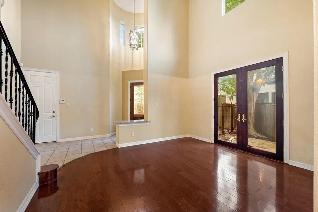 3903 Gaines Court Austin TX 78735