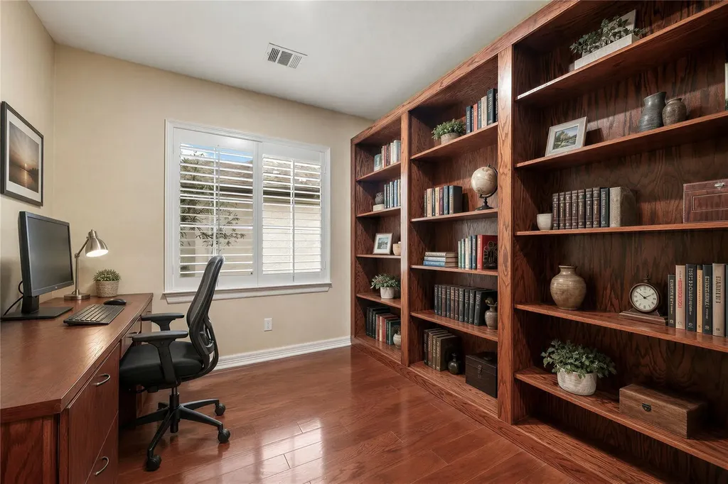 3903 Gaines Court Austin TX 78735