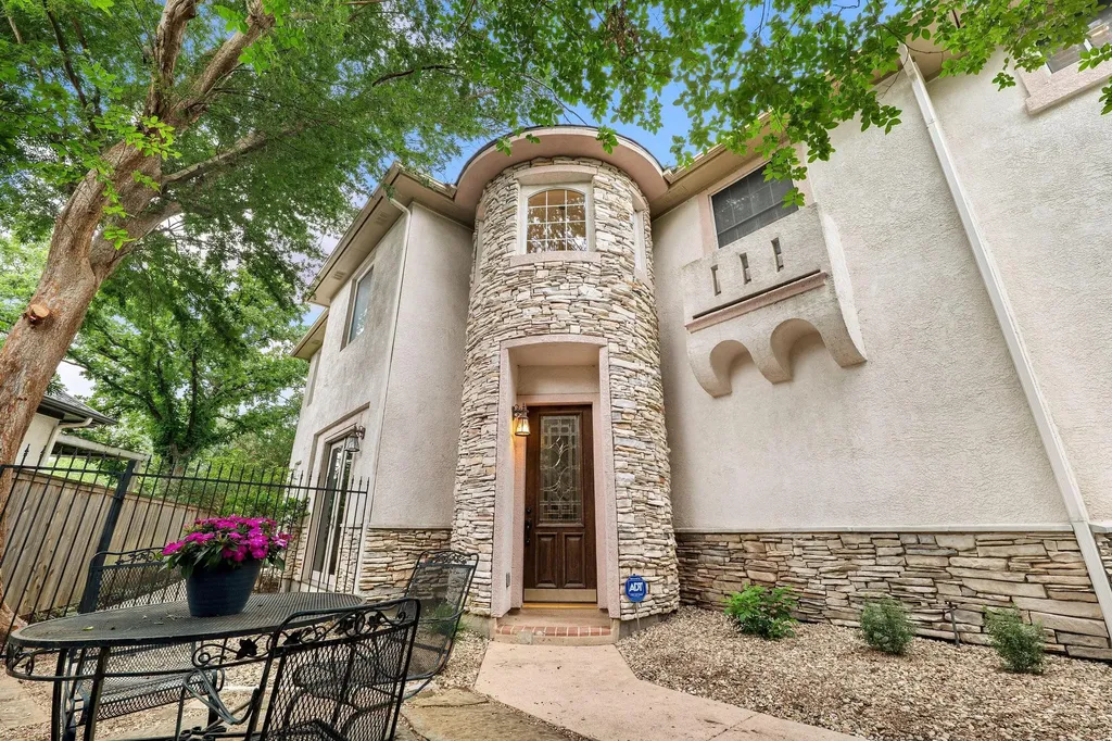 3903 Gaines Court Austin TX 78735