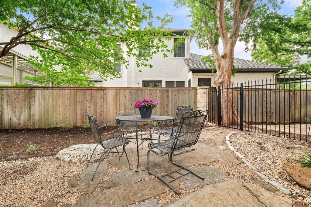 3903 Gaines Court Austin TX 78735