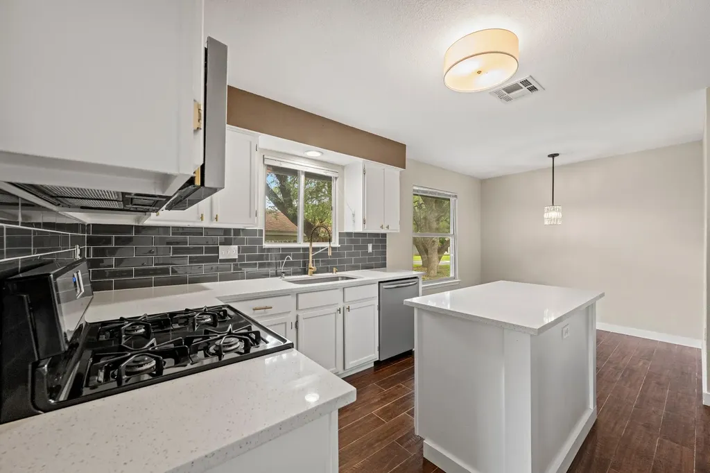 4820 Marblehead Drive Austin TX 78727