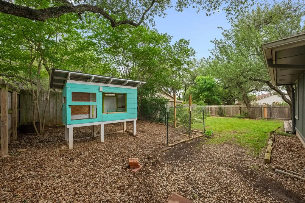 4820 Marblehead Drive Austin TX 78727