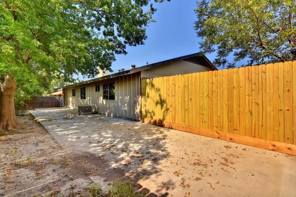 9415 Quail Meadow Drive Austin TX 78758