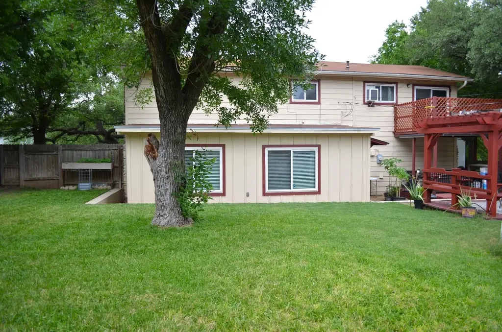 907 Pepperell Court Austin TX 78753