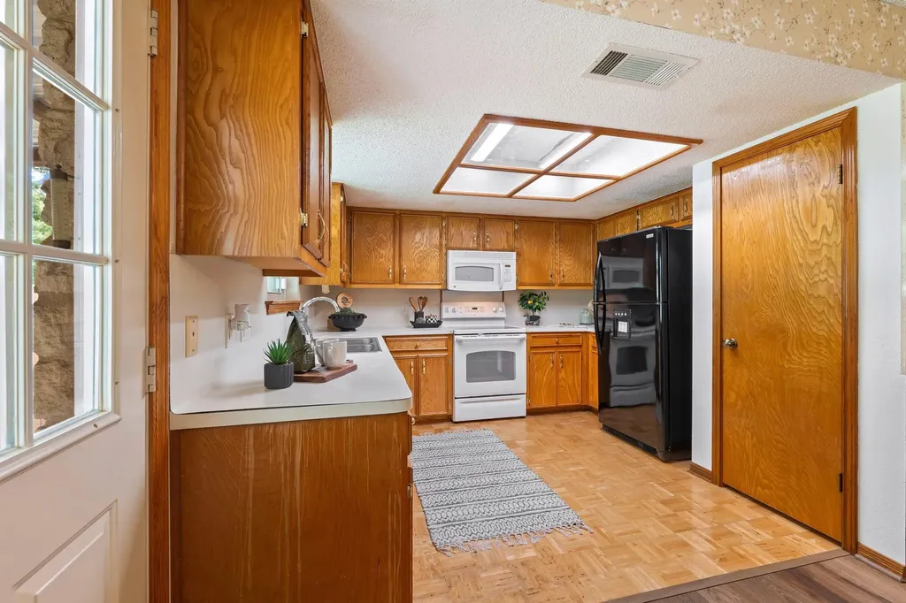 300 Pecan Lane Round Rock TX 78664