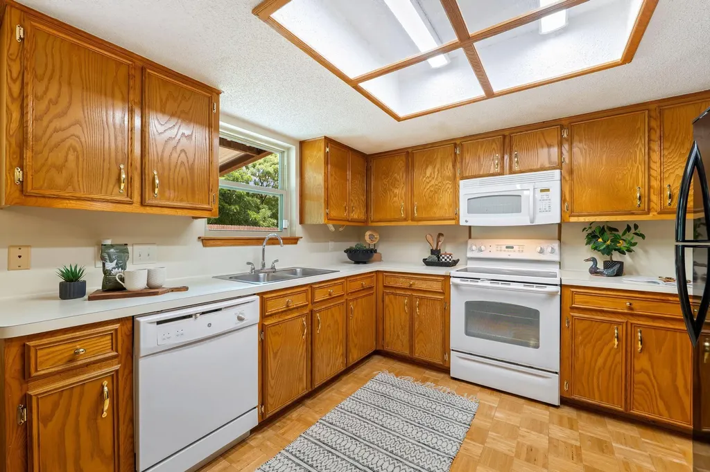 300 Pecan Lane Round Rock TX 78664