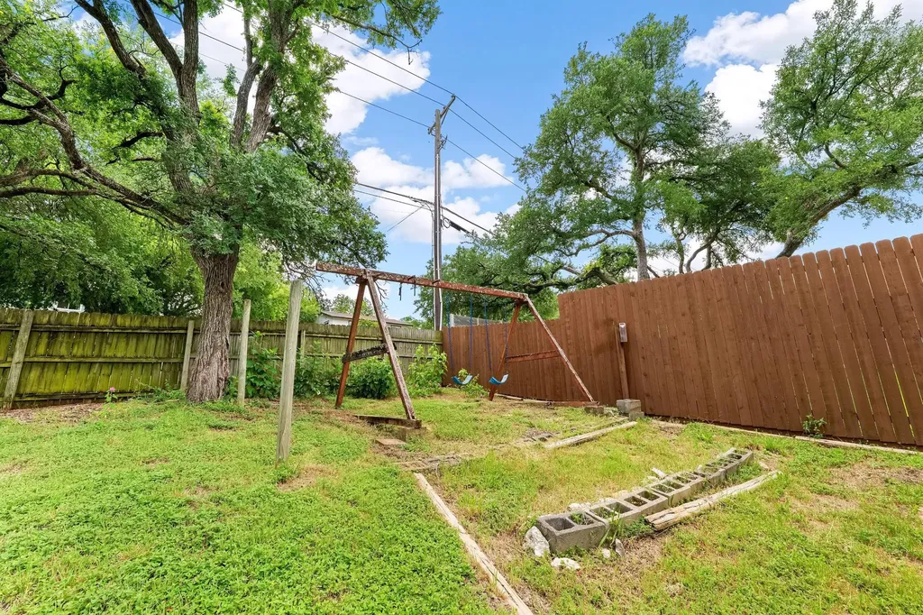 300 Pecan Lane Round Rock TX 78664