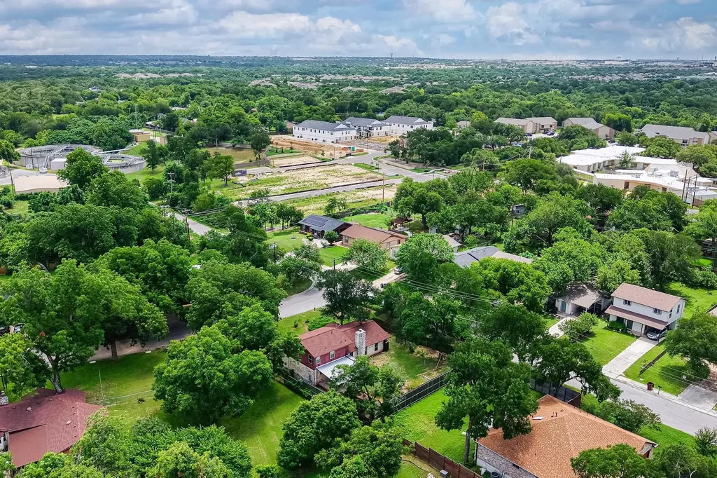 300 Pecan Lane Round Rock TX 78664
