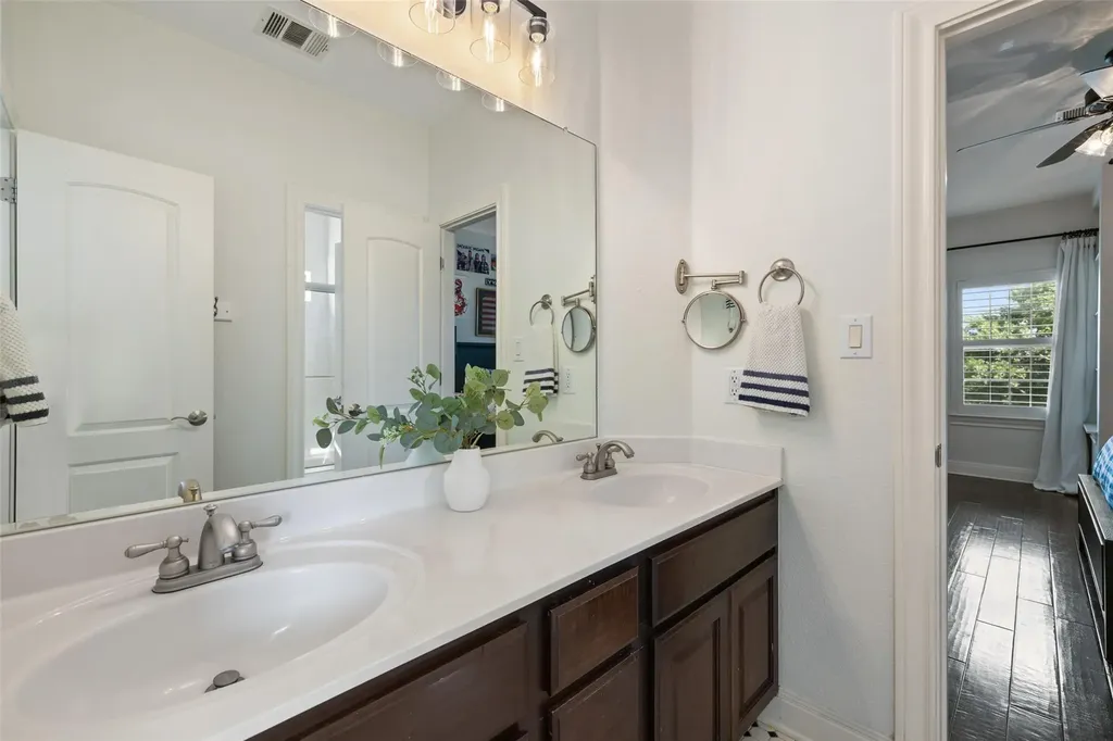 15713 Spillman Ranch Loop Austin TX 78738