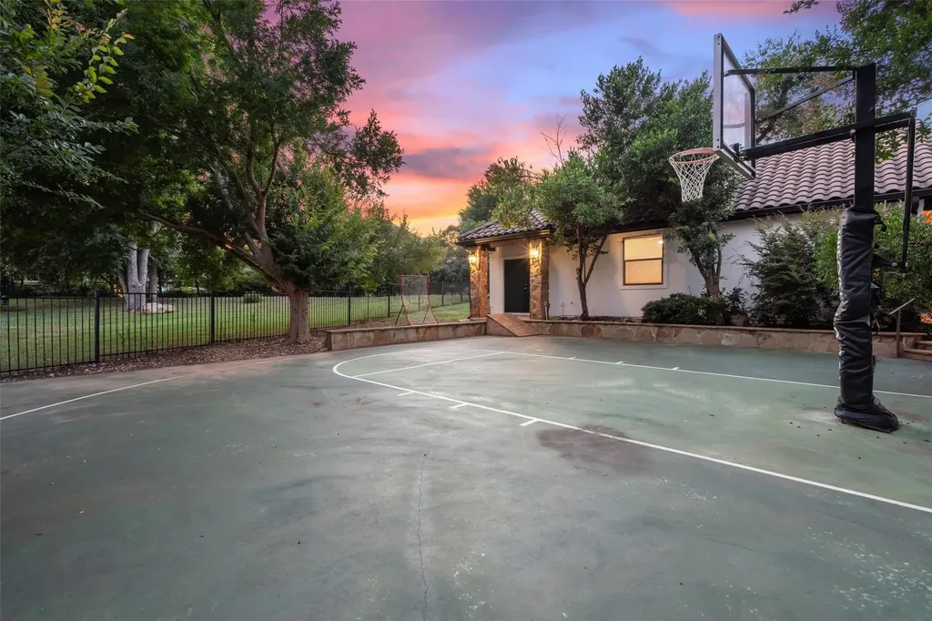 15713 Spillman Ranch Loop Austin TX 78738