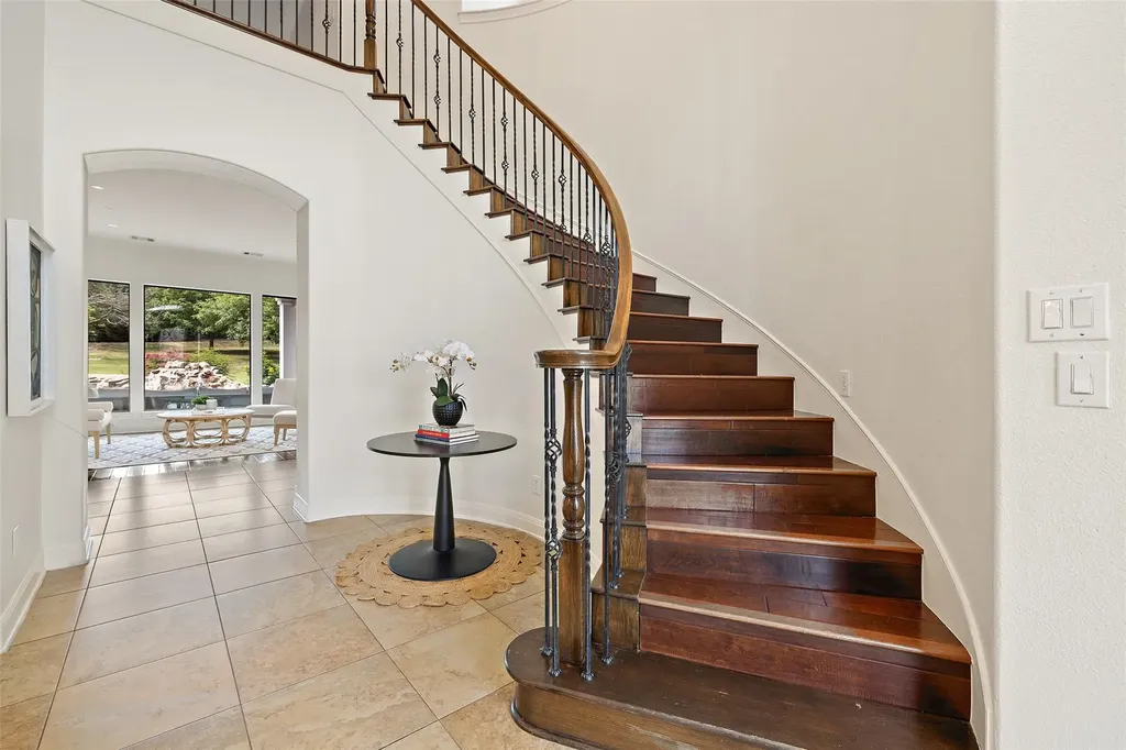15713 Spillman Ranch Loop Austin TX 78738
