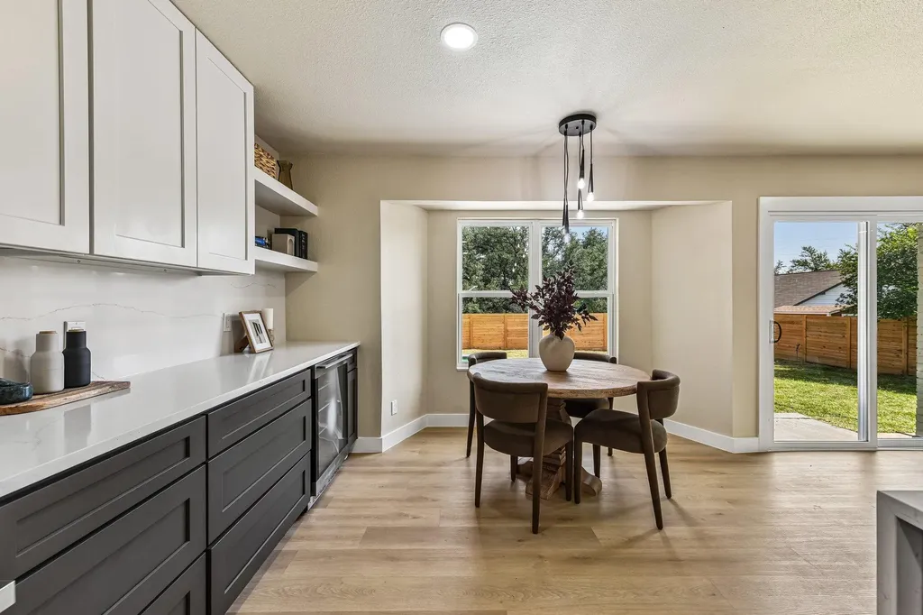 7523 Glenhill Road Austin TX 78752