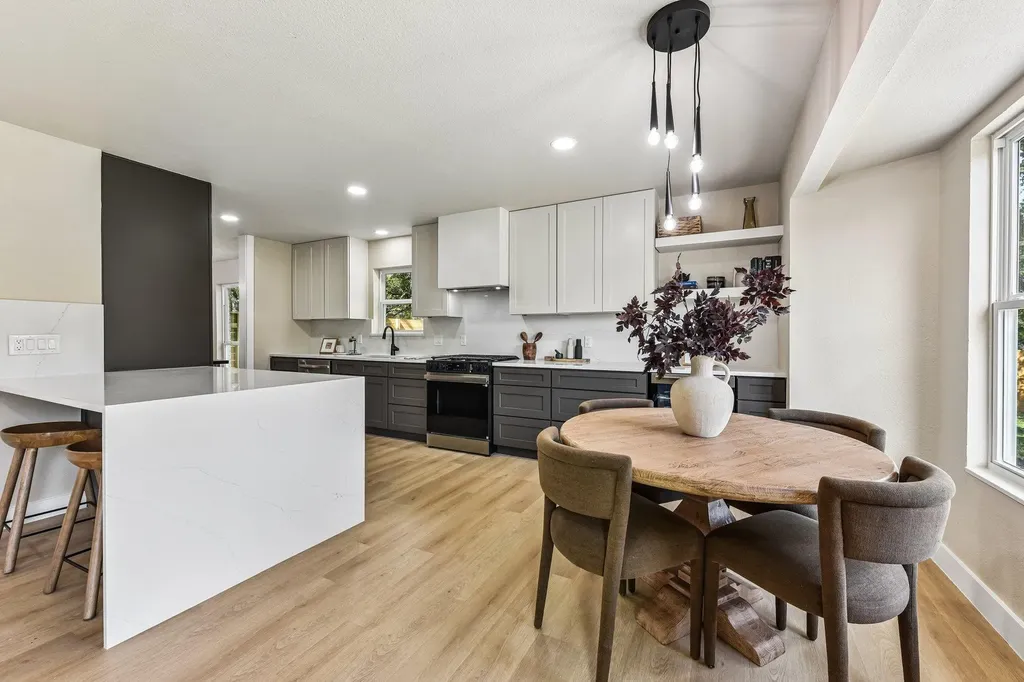 7523 Glenhill Road Austin TX 78752